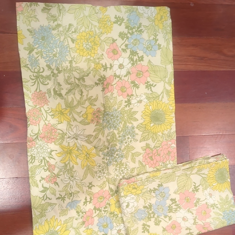 Royal Family By Cannon Vintage Floral Patterned Pillowcase Set